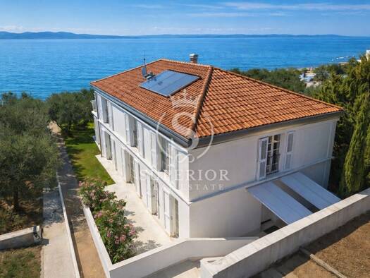 Einfamilienhaus zum Kauf 2.150.000 € 7 Zimmer 239 m² 174 m² Grundstück Zadar 23000