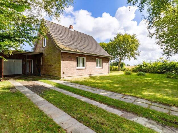 Einfamilienhaus zum Kauf 185.000 € 4 Zimmer 70 m² 1.096 m² Grundstück Klanxbüll 25924