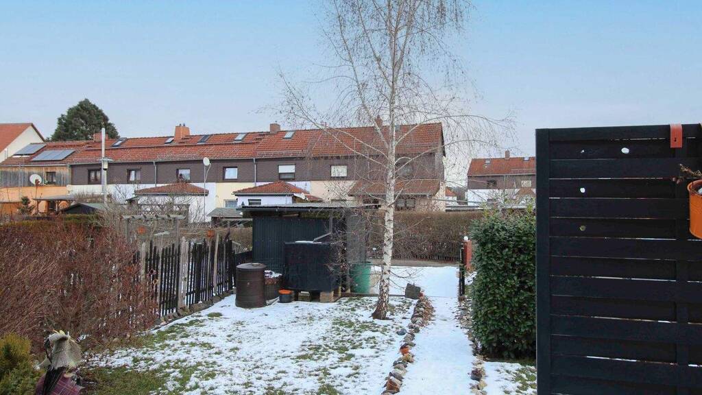 Reihenmittelhaus zum Kauf 83.000 € 3 Zimmer 80 m² 195 m² Grundstück Schedewitz Zwickau 08056