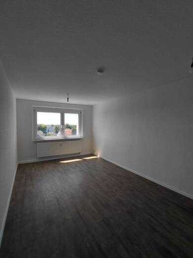 Wohnung zur Miete 456 € 4 Zimmer 79 m² 5. Geschoss frei ab sofort Magdeborner Straße 52 Borna Borna 04552