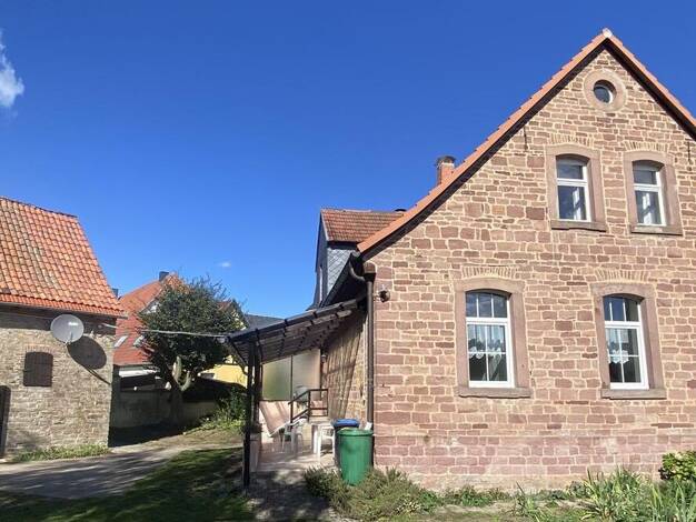 Einfamilienhaus zum Kauf 98.800 € 7 Zimmer 218 m² 742 m² Grundstück Großleinungen Sangerhausen 06528