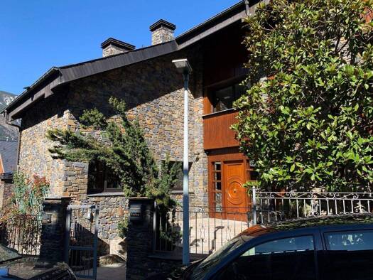 Einfamilienhaus zum Kauf 2.850.000 € 425 m² 511 m² Grundstück 23 Urb. Guem Les Escaldes AD700