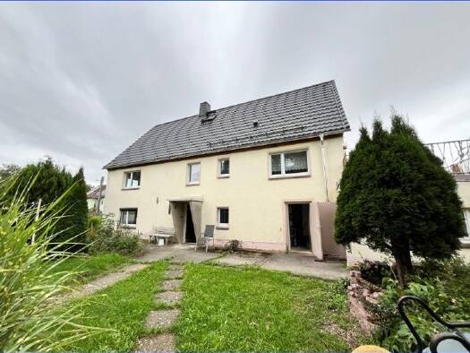 Einfamilienhaus zum Kauf 85.000 € 8 Zimmer 118 m² 1.435 m² Grundstück frei ab sofort Pretzschendorf Klingenberg 01774