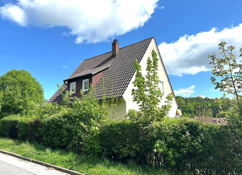 Einfamilienhaus zum Kauf 250.000 € 5 Zimmer 122 m² 665 m² Grundstück Weitramsdorf Weitramsdorf 96479