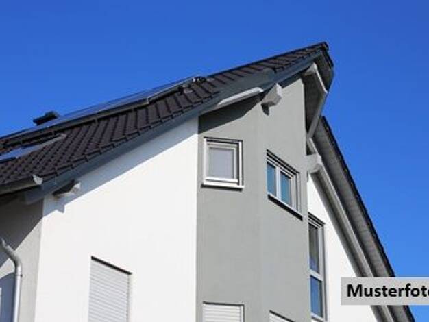 Mehrfamilienhaus zum Kauf 230.000 € 260,1 m² 2.592 m² Grundstück Pohnsdorf Pohnsdorf 24211