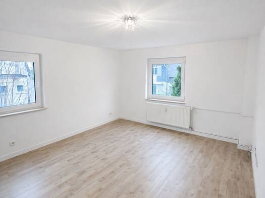 Wohnung zur Miete 1.100 € 3 Zimmer 85 m² Geschoss 1/2 frei ab sofort Friedberg 61169