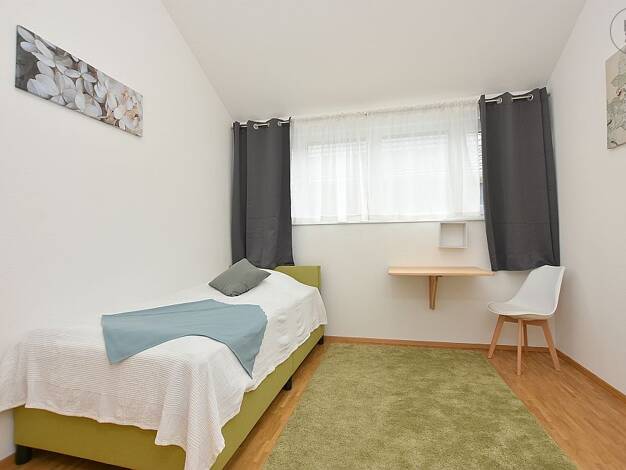 WG-Zimmer zur Miete auf Zeit 590 € 12 m² 2. Geschoss frei ab 01.10.2026 Perouse Rutesheim 71277