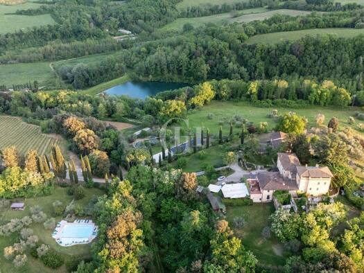 Haus zum Kauf 6.700.000 € 30 Zimmer 2.600 m² 500.000 m² Grundstück loc. Montauro SAN GIMIGNANO 53037