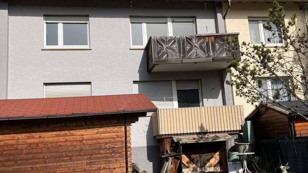 Mehrfamilienhaus zum Kauf 289.000 € 8 Zimmer 127 m² 358 m² Grundstück Konstanzer Straße 69 Villingen Villingen-Schwenningen 78048