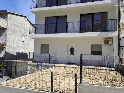 Einfamilienhaus zum Kauf 860.000 € 6 Zimmer 298 m² Split 21000