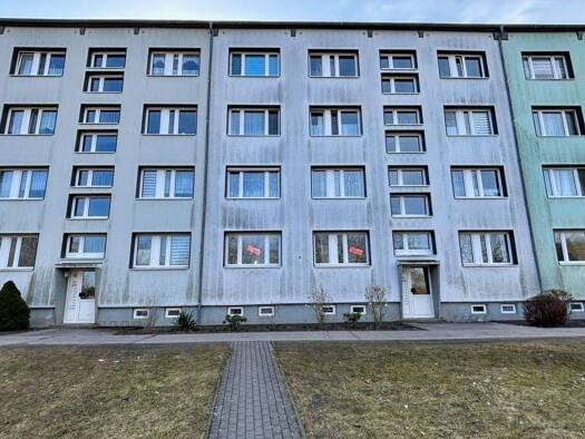 Wohnung zum Kauf 172.000 € 7 Zimmer 162,7 m² Milmersdorf 17268