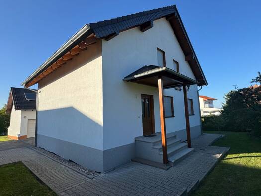 Einfamilienhaus zur Miete 2.100 € 6 Zimmer 180 m² 800 m² Grundstück frei ab 01.11.2025 Hausen-Arnsbach Neu-Anspach 61267