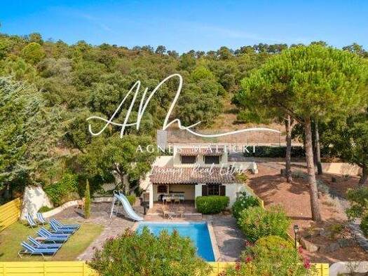 Einfamilienhaus zum Kauf 1.350.000 € 8 Zimmer 216 m² 31.000 m² Grundstück Nord Est Bormes-les-Mimosas 83230