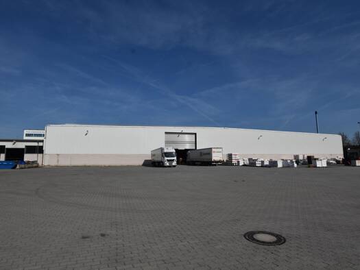 Lagerhalle zur Miete 3 € 10.000 m² Lagerfläche teilbar ab 5.000 m² Laußnitz Laußnitz 01936