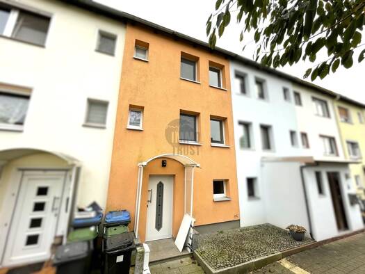 Reihenmittelhaus zum Kauf 159.000 € 4 Zimmer 70 m² 136 m² Grundstück Peine 31228
