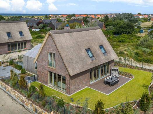 Villa zum Kauf 2.700.000 € 5 Zimmer 229 m² 774 m² Grundstück List 25992