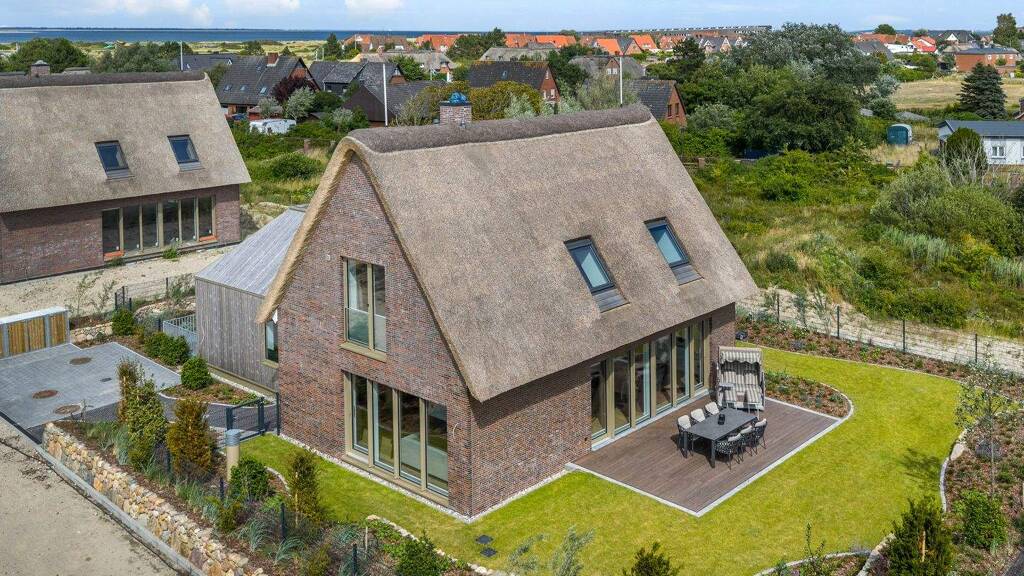 Villa zum Kauf 2.700.000 € 5 Zimmer 229 m² 774 m² Grundstück List 25992