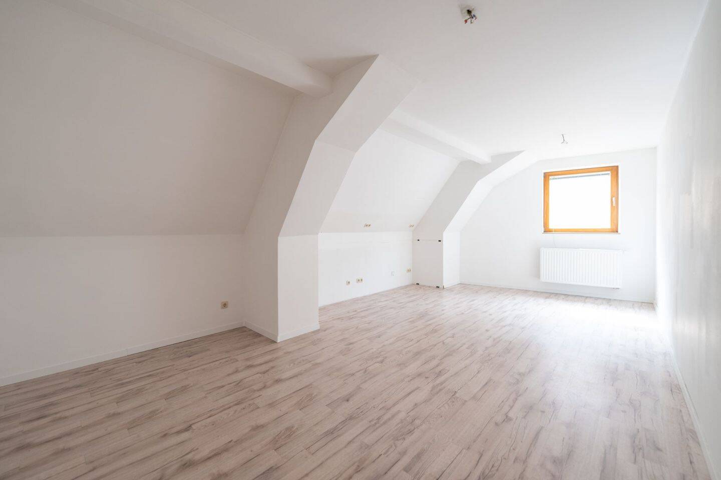 Mehrfamilienhaus zum Kauf – další