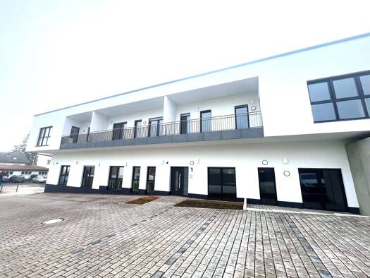 Wohnung zur Miete - Erstbezug 500 € 5 Zimmer 26 m² frei ab sofort Schlitz 36110