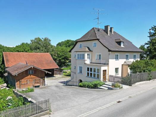 Villa zum Kauf 740.000 € 12 Zimmer 390 m² 2.985 m² Grundstück frei ab sofort Gisseltshausen Rottenburg a. d. Laaber 84056