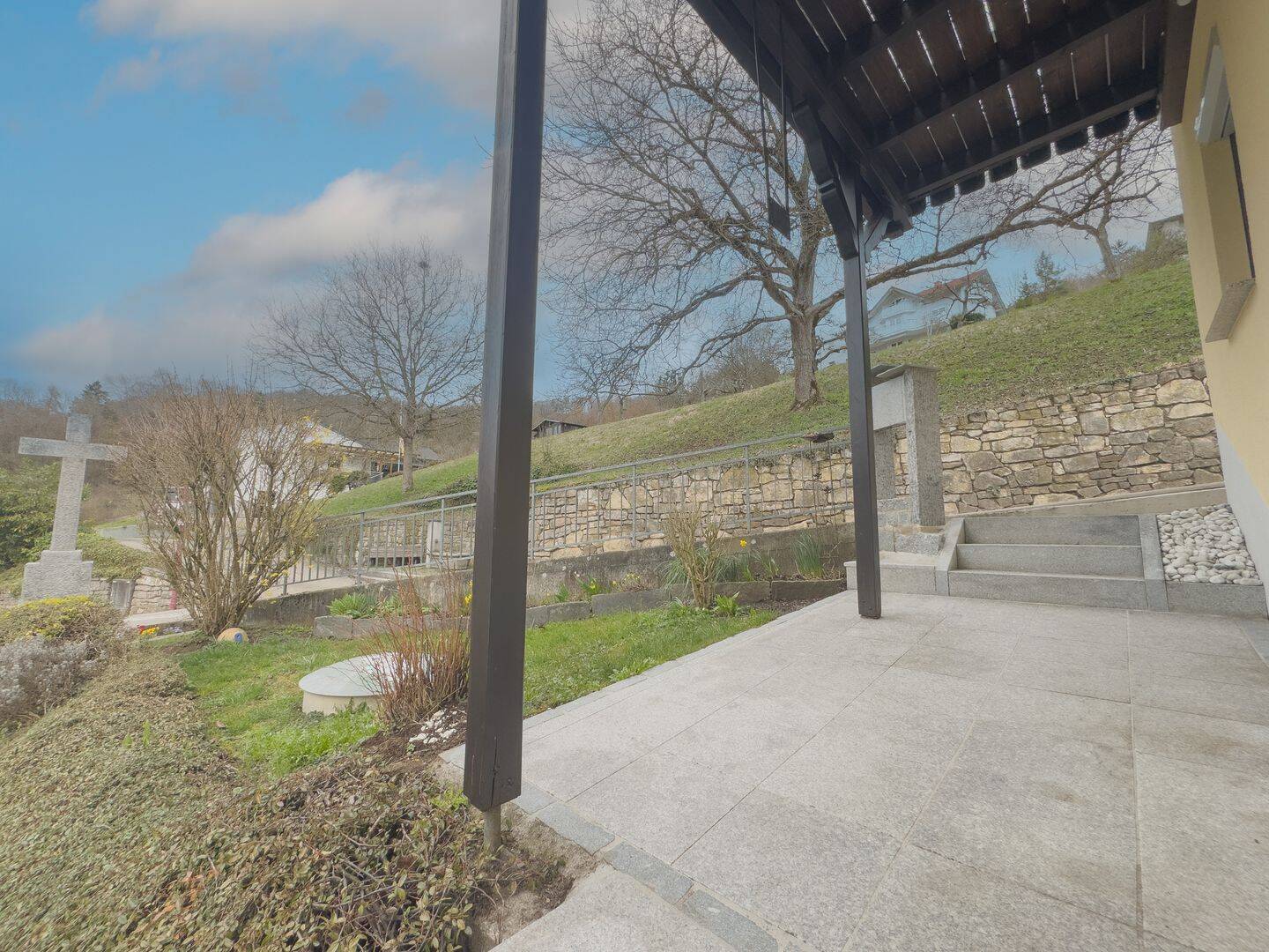 Immobilie in Eschbach - Ein Zuhause für Generationen - stilvoll modernisiertes Familienhaus in naturnaher Lage mit Weitblick - Bild 2