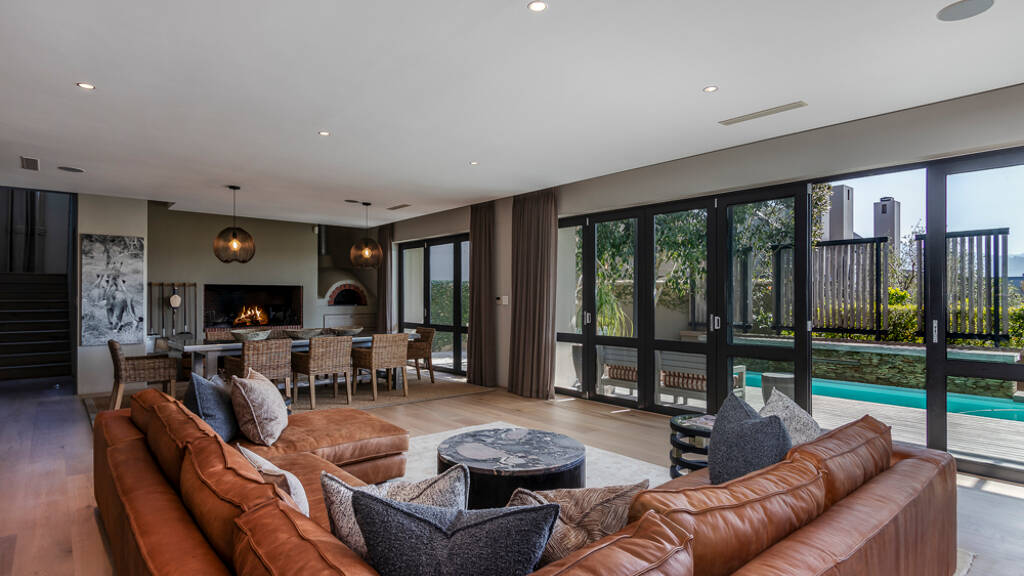 Einfamilienhaus zum Kauf 813.000 € 676 m² 820 m² Grundstück Stellenbosch