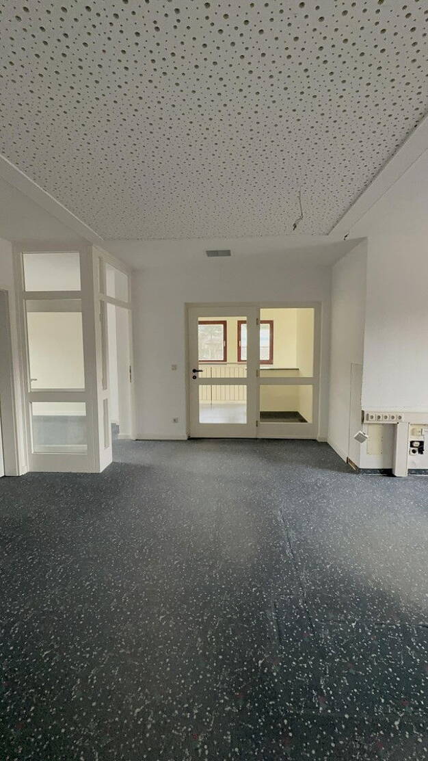 Wohnung zum Kauf provisionsfrei 144.750 € 7 Zimmer 132 m² 1. Geschoss Mengersgereuth-Hämmern Mengersgereuth-Hämmern 96528