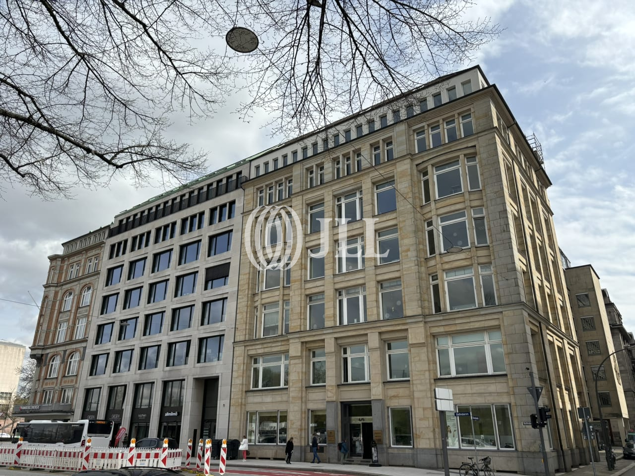 Bürofläche zur Miete 25 € 716,2 m²<br/>Bürofläche Hamburg - Altstadt Hamburg 20095