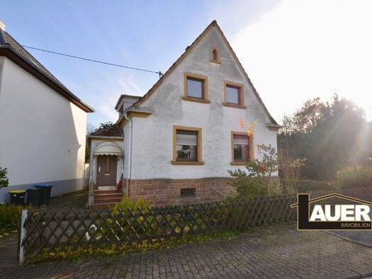 Einfamilienhaus zum Kauf 149.000 € 6 Zimmer 110 m² 440 m² Grundstück Hilbringen Merzig 66663