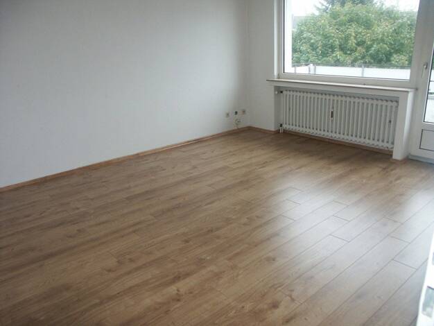 Wohnung zur Miete 360 € 2 Zimmer 47,5 m² 2. Geschoss frei ab 01.11.2026 Großenbaum Duisburg 47269