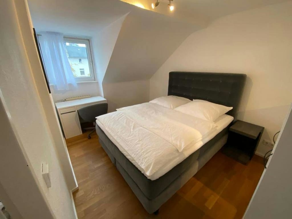 Wohnung zur Miete Wohnen auf Zeit 899 € 1 Zimmer 30 m²<br/>Wohnfläche ab sofort<br/>Verfügbarkeit Staufenstraße Westend - Süd Frankfurt am Main 60323