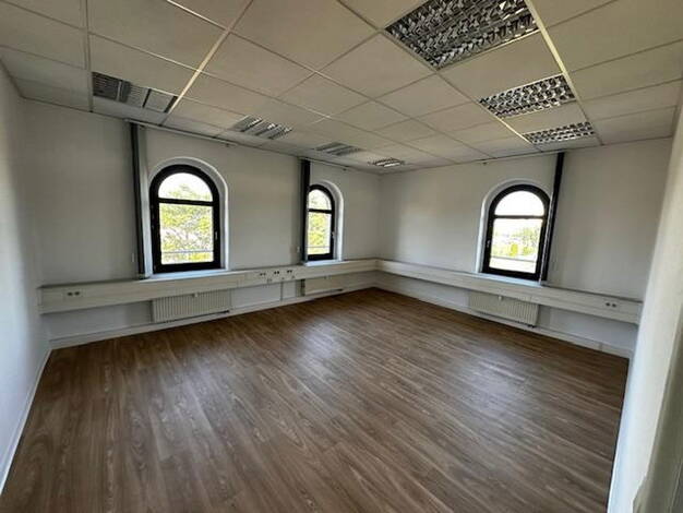 Bürogebäude zur Miete provisionsfrei 435 € 61,9 m² Bürofläche Leuben Dresden 01257