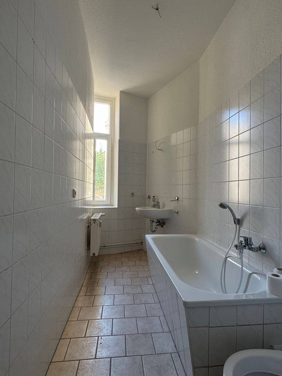 Altbauwohnung - Geräumige 3-Zimmer-Wohnung mit 97 m² im EG – sofort verfügbar! – Magdeburg – Vorschaubild 6