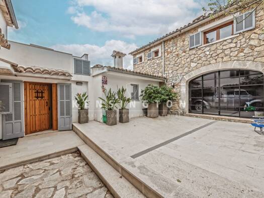 Stadthaus zum Kauf provisionsfrei 1.300.000 € 6 Zimmer 272 m² 200 m² Grundstück Puigpunyent 07194