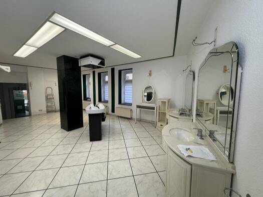 Laden zur Miete provisionsfrei 400 € 6 Zimmer 70 m² Verkaufsfläche Zschochernstraße 1 Innenstadt Gera 07546