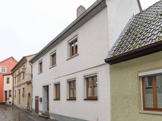 Reihenmittelhaus zum Kauf 240.000 € 4 Zimmer 79 m² 218 m² Grundstück Volkach 97332