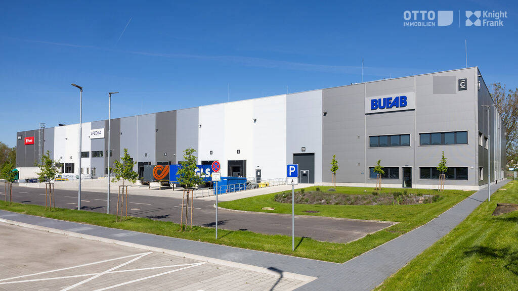 Produktionshalle zur Miete - Erstbezug provisionsfrei 3.024 m² Lagerfläche teilbar ab 1.500 m² Zvolen 960 01