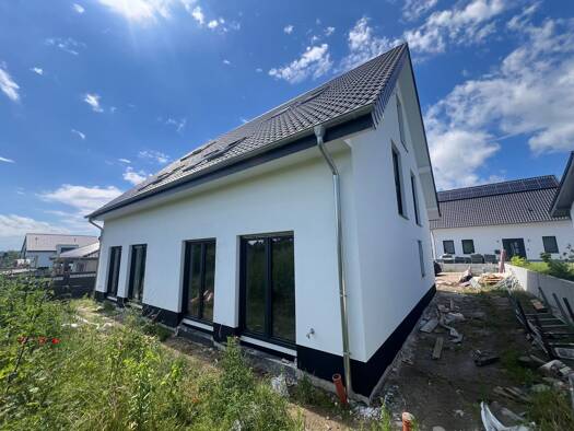 Doppelhaushälfte zur Miete 1.690 € 5,5 Zimmer 143 m² 250 m² Grundstück frei ab 01.09.2026 An den Parwellen 5 Quernheim Kirchlengern 32278