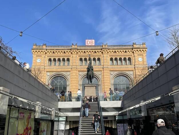 Ladenfläche zur Miete 70 € 140 m² Verkaufsfläche teilbar ab 68,1 m² Hannover 30159