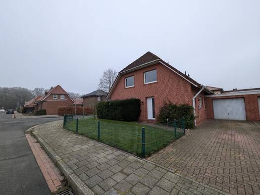 Haus zur Miete 950 € 4 Zimmer 107 m² frei ab 01.02.2026 Loga Leer 26789