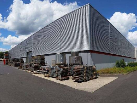 Lagerhalle zur Miete 4,20 € 3.500 m² Lagerfläche teilbar ab 1.300 m² Karlsbader Straße 29 Friedberg Friedberg 61169