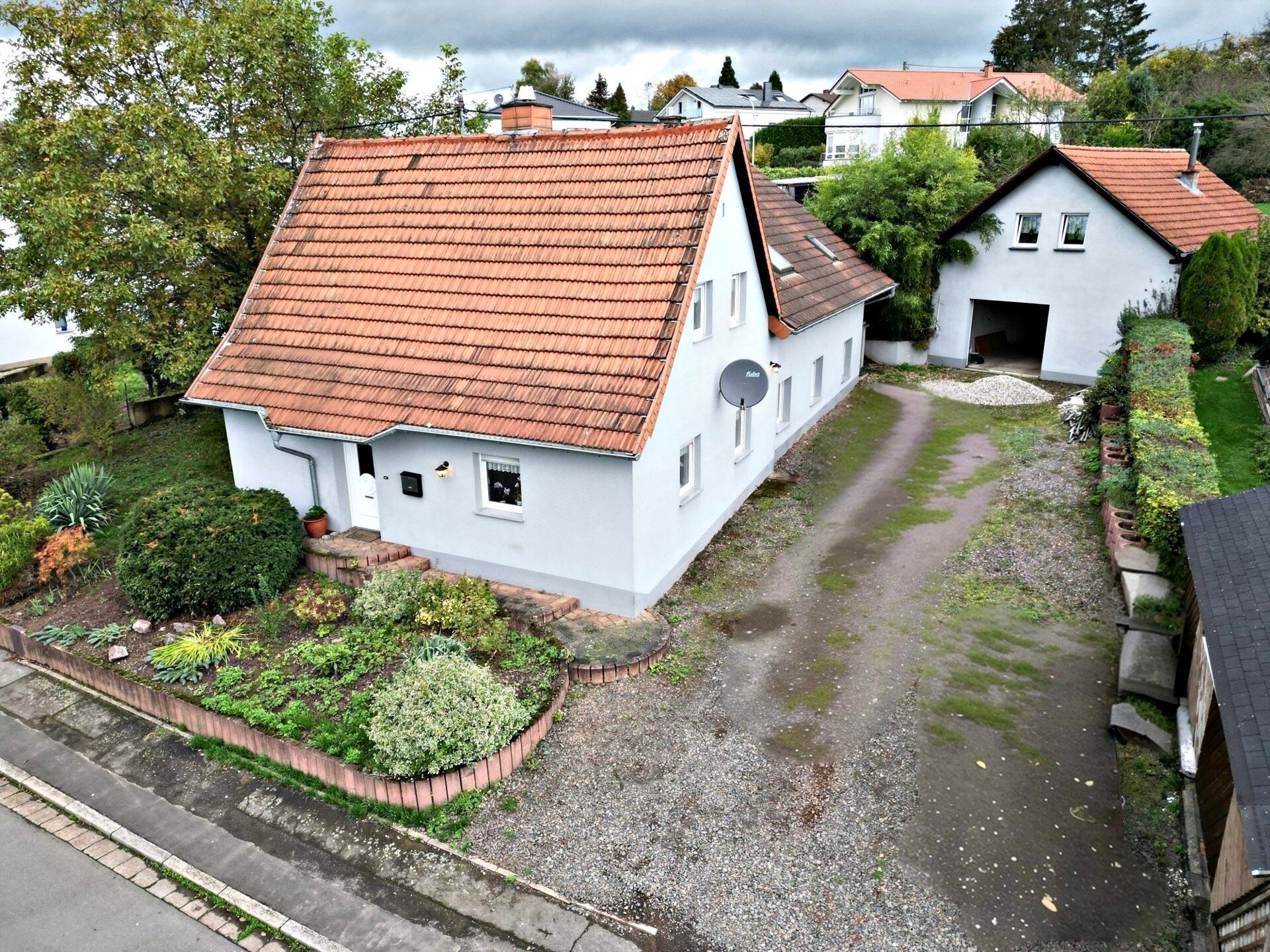 Einfamilienhaus zum Kauf 279.000 € 6 Zimmer 200 m²<br/>Wohnfläche 1.057 m²<br/>Grundstück Lebach Lebach 66822