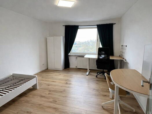 Studio zur Miete 595 € 1 Zimmer 27 m² 3. Geschoss frei ab sofort Bruck Erlangen 91058
