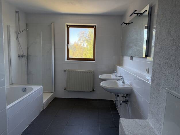 Wohnung zur Miete 600 € 3 Zimmer 77,7 m² 1. Geschoss Trögelsbach 10 Altensteig Altensteig 72213