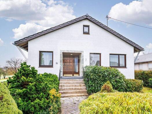 Einfamilienhaus zum Kauf 219.000 € 3 Zimmer 114,6 m² 1.027 m² Grundstück Bölkum Ruppichteroth / Bölkum 53809