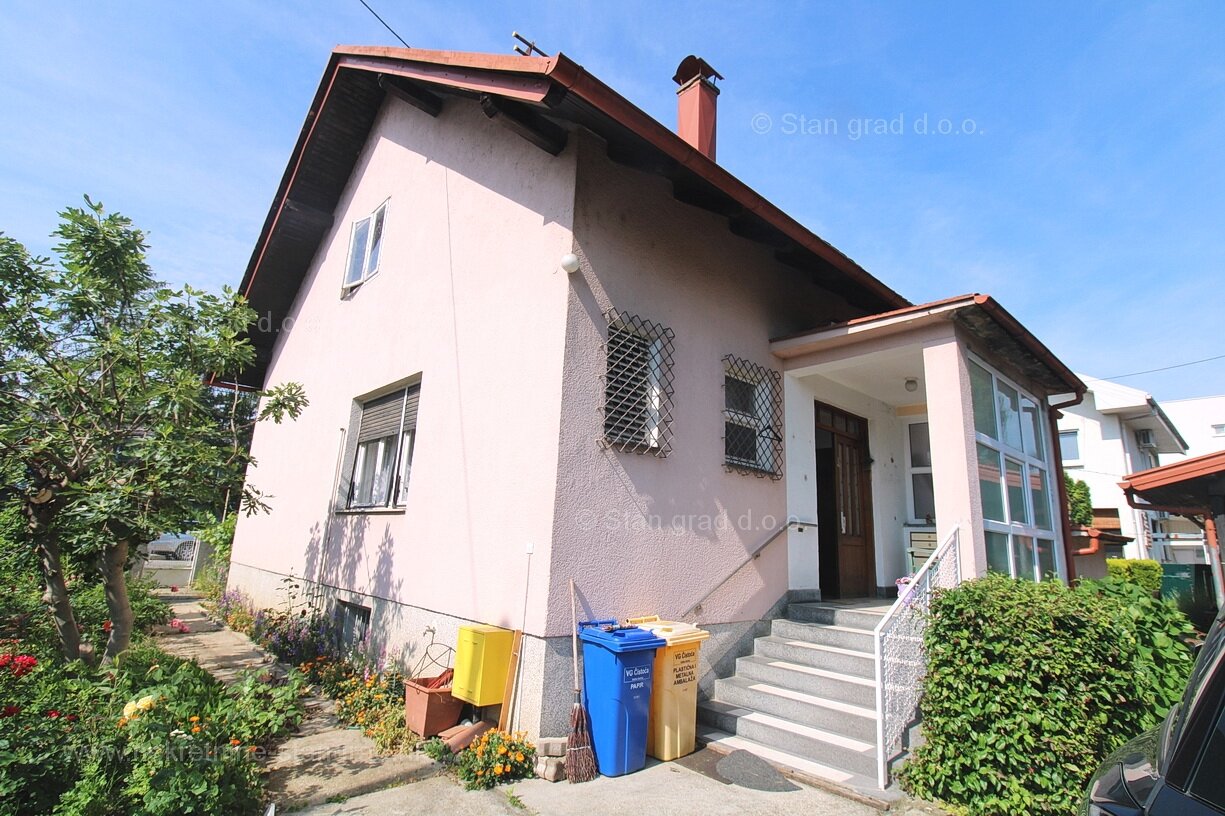 Einfamilienhaus zum Kauf 320.000 € 5 Zimmer 290 m²<br/>Wohnfläche 450 m²<br/>Grundstück Velika Gorica 10410