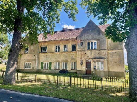 Haus zum Kauf 110.000 € 16 Zimmer 470 m² 3.817 m² Grundstück Düssin 19273