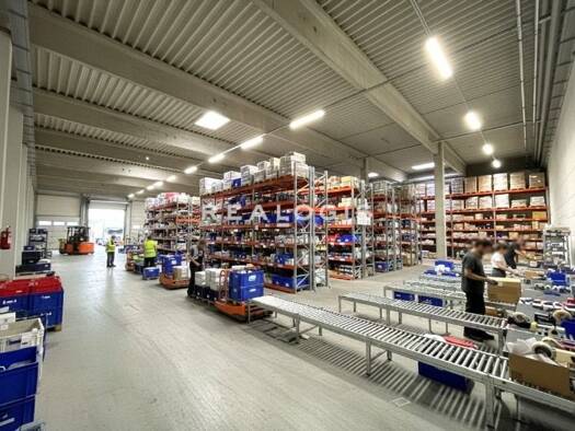 Halle/Industriefläche zur Miete provisionsfrei 9,75 € 3.150 m² Lagerfläche teilbar ab 3.350 m² Heimstetten Kirchheim 85551
