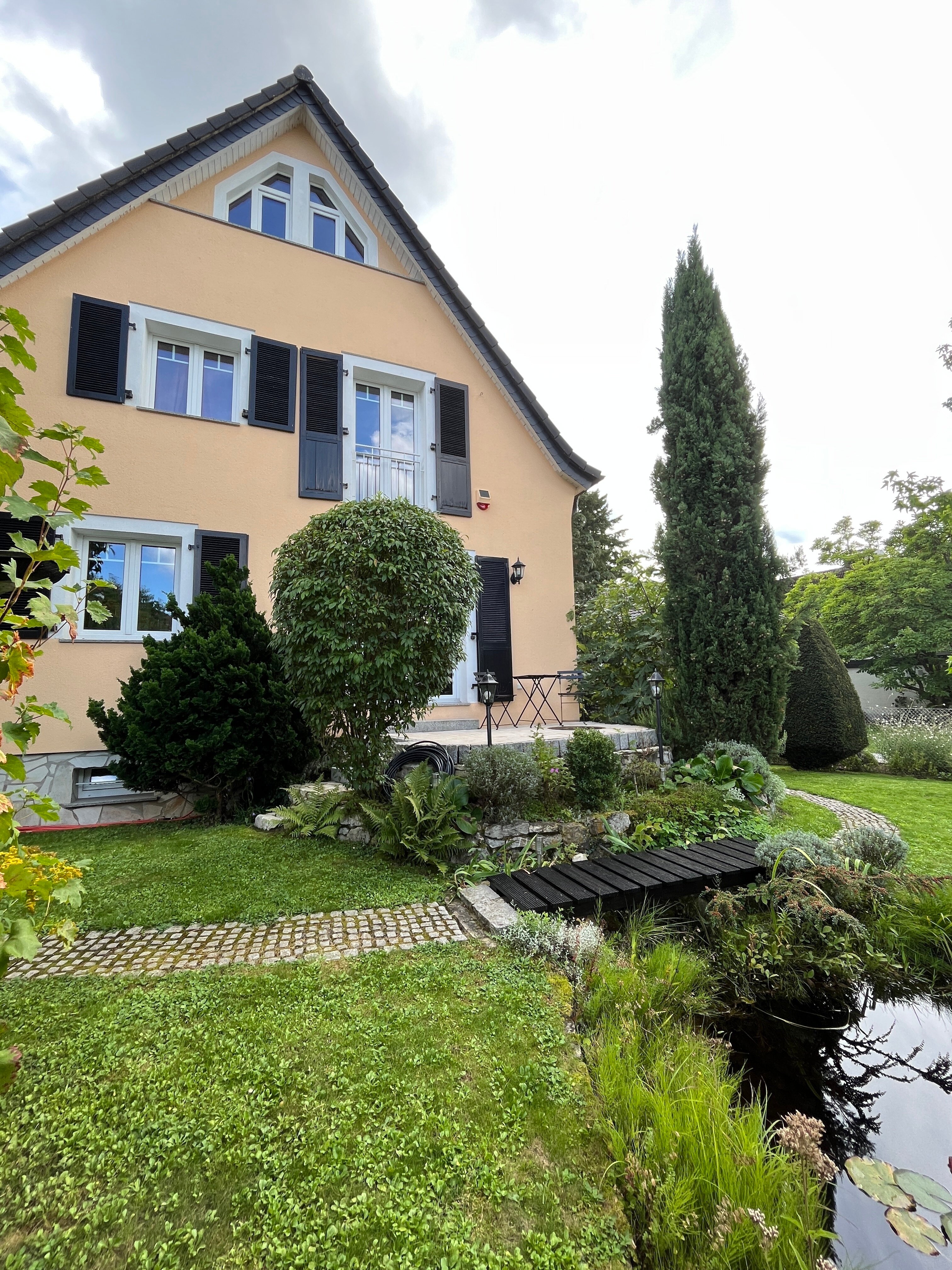 Einfamilienhaus zum Kauf 1.390.000 € 7 Zimmer 238 m²<br/>Wohnfläche 453 m²<br/>Grundstück Wahlbezirk 01 Bad Homburg vor der Höhe 61350