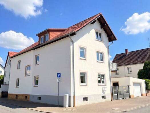 Mehrfamilienhaus zum Kauf 690.000 € 9 Zimmer 240,3 m² 308 m² Grundstück frei ab sofort Bauschheim Rüsselsheim am Main 65428